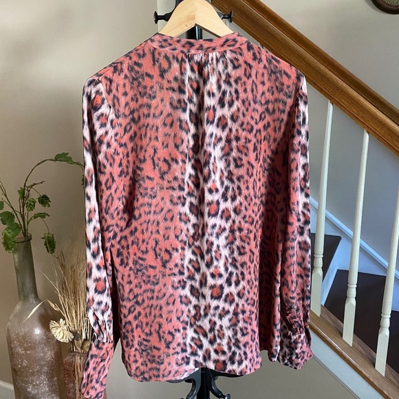 JOIE Tariana Leopard Button-Down Blouse Size Small - Picture 4 of 14